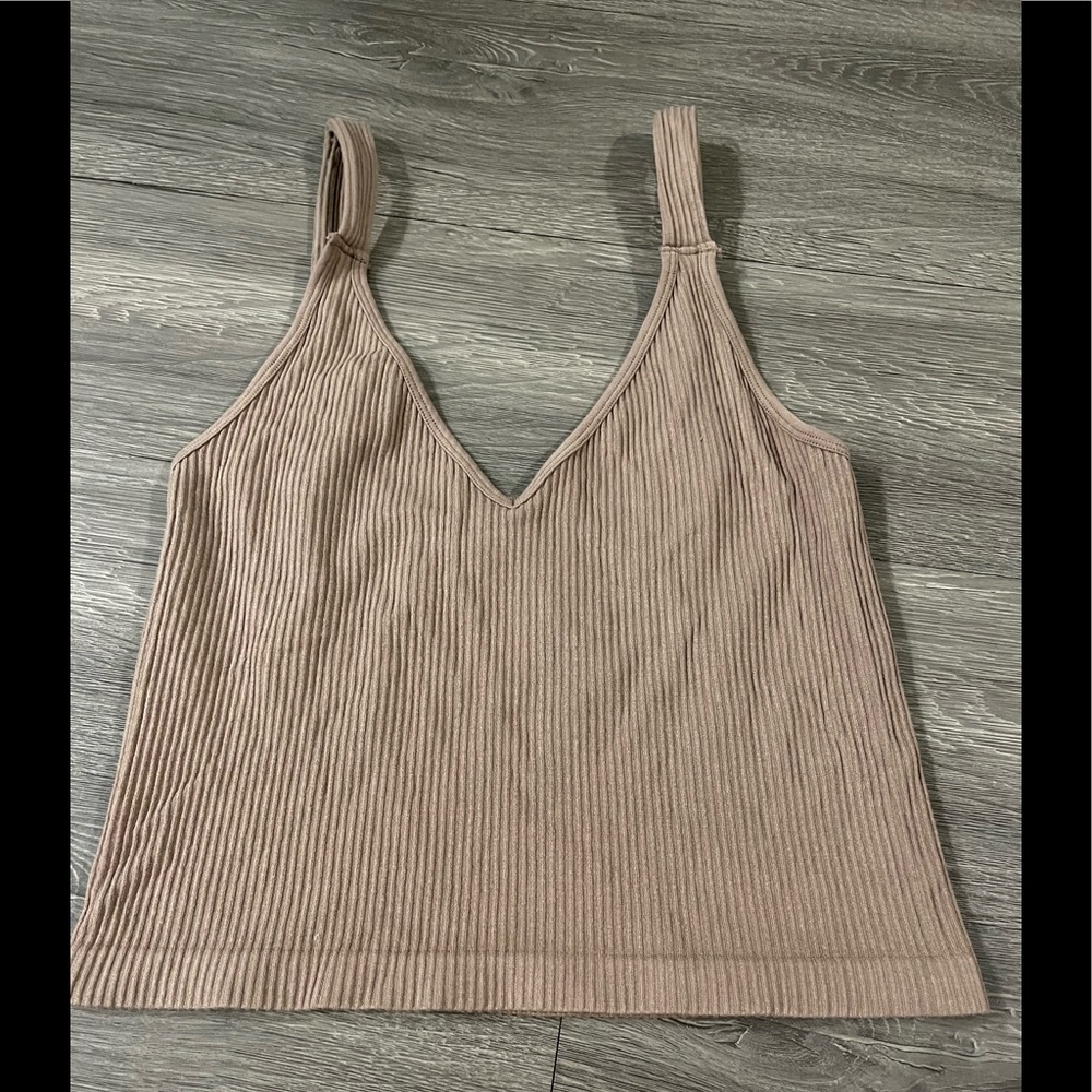 Ribbed cropped tank top
